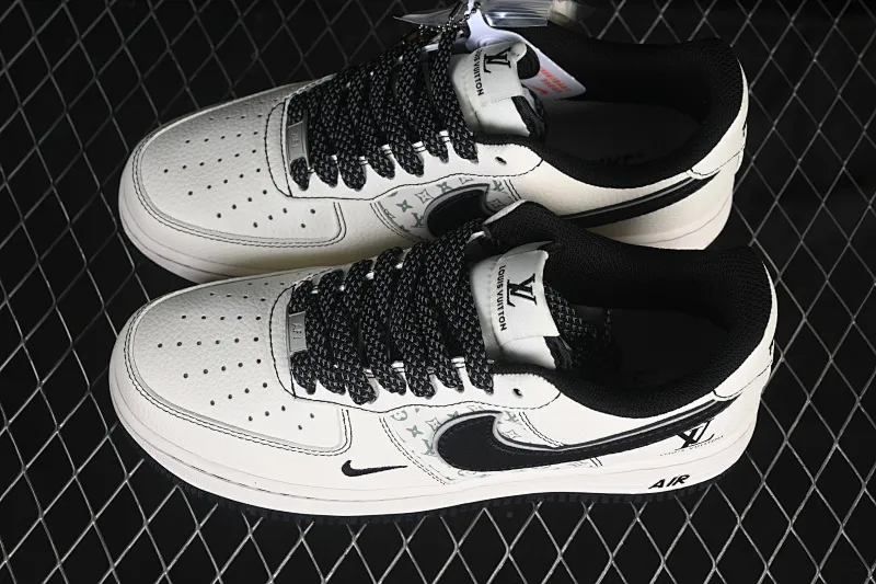 All Categories Nk Air Force 1 Air Force Series Nk Air Force 1 Low Air Force Low Nike Air Force 1'07 Low LV Co-branded Printed Beige and Black Hook Air Force One Low-top Casual Shoes HH7518-080